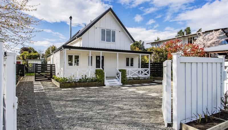 12 Broadway Avenue, Waikuku Beach