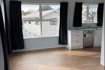 2/75 Tramway Road, Beach Haven