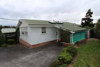 69 Penney Avenue, Mount Roskill