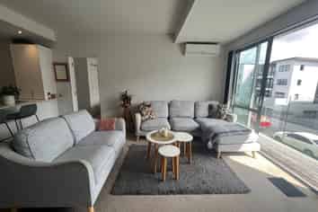 1C/136 Stancombe Road, Flat Bush