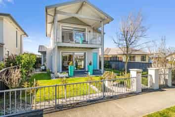 4 Solander Road, Pegasus
