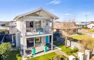 4 Solander Road, Pegasus
