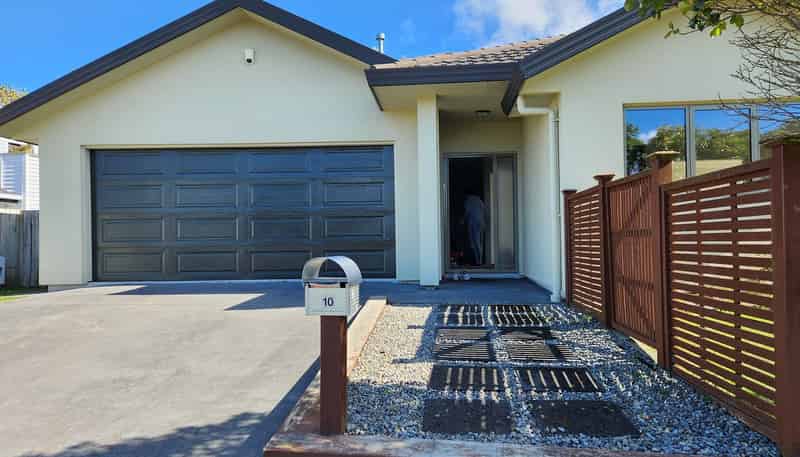 10 Sandybrow, Churton Park