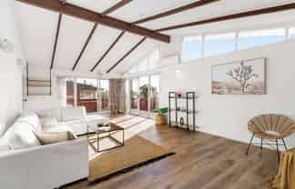 36 Sunset Road, Unsworth Heights