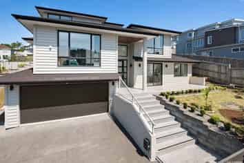 Auckland - Address withheld