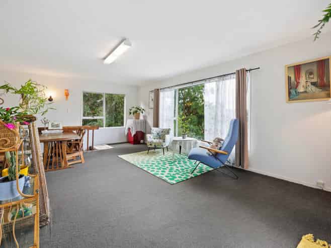 1/66 Cockayne Crescent, Sunnynook