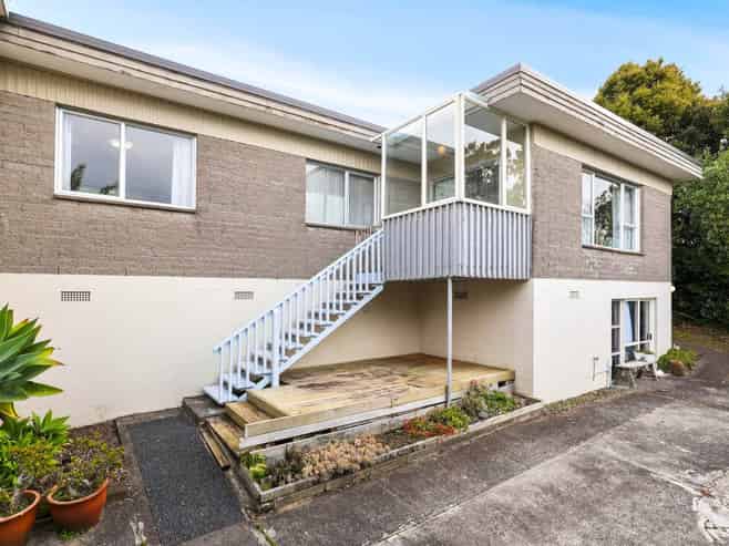 1/66 Cockayne Crescent, Sunnynook