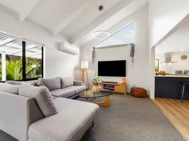 2/22 Lagoon Way, West Harbour