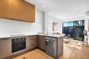 39 Coates Crescent, Panmure