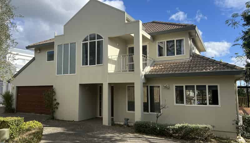 342a East Coast Road, Sunnynook