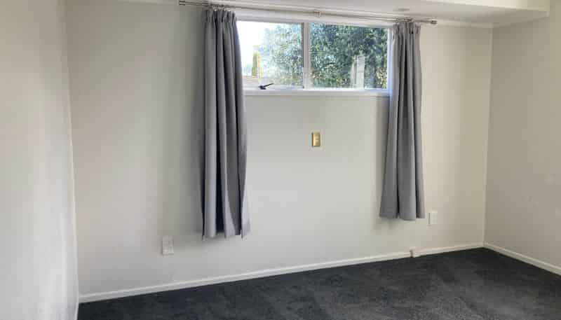 2/8 Mirrabooka Avenue, Botany Downs