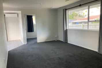 2/8 Mirrabooka Avenue, Botany Downs