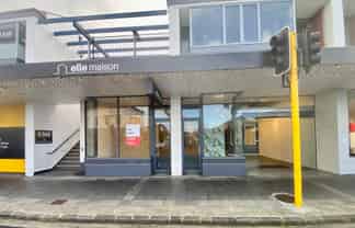 Showroom Opportunity in Prestigious Location