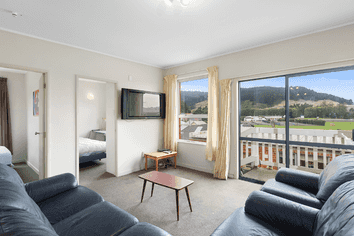 2/102 Harbour Terrace, North Dunedin