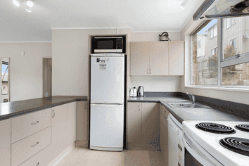 2/102 Harbour Terrace, North Dunedin