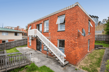 2/102 Harbour Terrace, North Dunedin