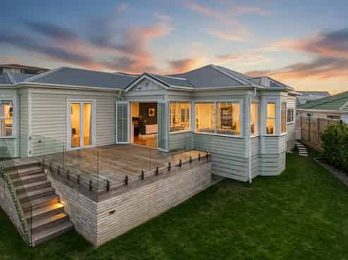 6 Sunhaven Drive, Newlands