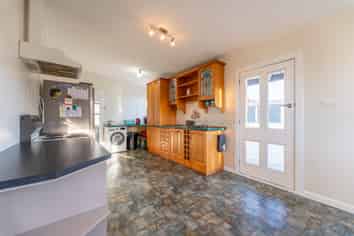 6 Poplar Street, Gleniti