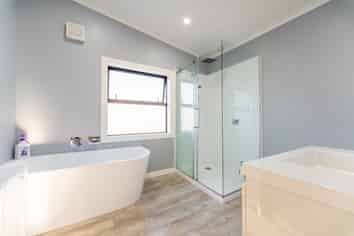 6 Poplar Street, Gleniti
