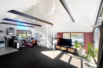 1/8 Springleigh Avenue, Mount Albert