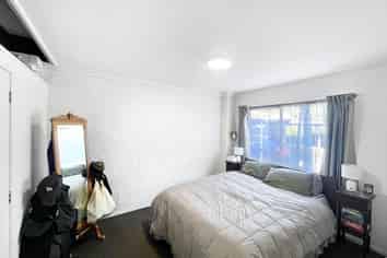 1/8 Springleigh Avenue, Mount Albert