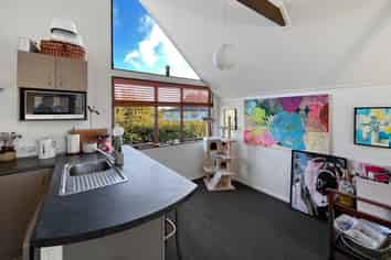 1/8 Springleigh Avenue, Mount Albert