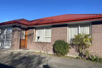 2/42 Division Street, Riccarton