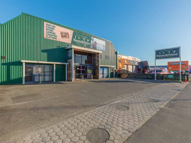 Fishing for Returns? Catch this Deal!