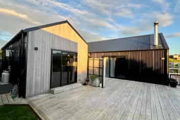 14 Omahina Street, Raglan