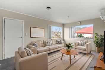 49 Dungarvon Place, Clendon Park