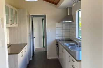 42 Broadfield Street, Massey