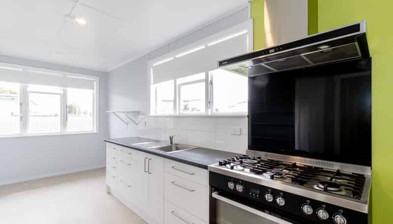 9 McLaren Crescent, Onekawa