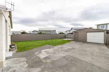 9 McLaren Crescent, Onekawa