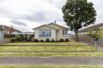 9 McLaren Crescent, Onekawa