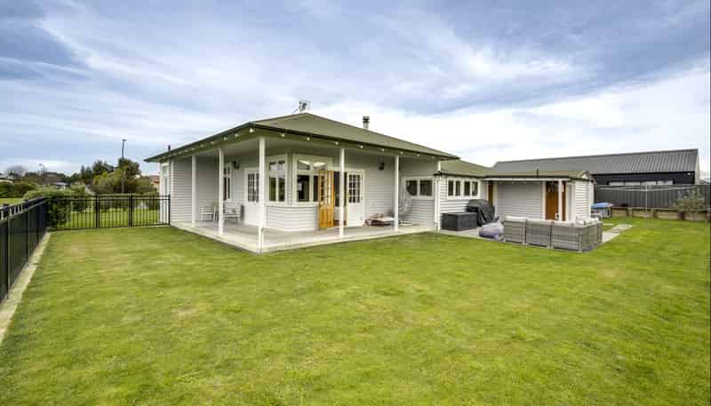 56 Kenny Road, Awatoto