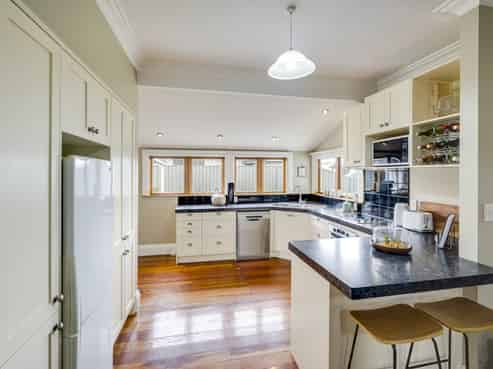 56 Kenny Road, Awatoto