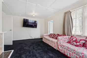 4 Severn Terrace, Roslyn