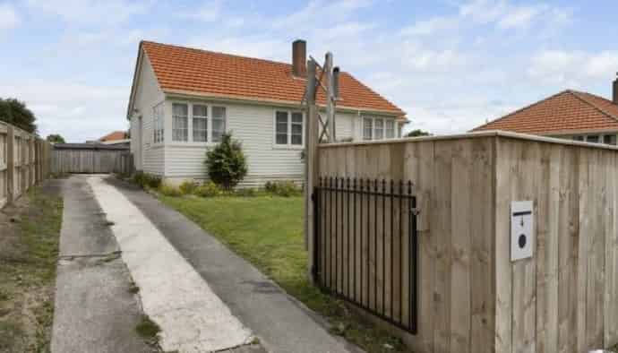 4 Severn Terrace, Roslyn