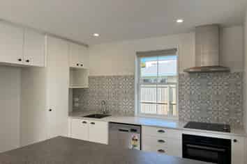 4/33 Dickens St, Addington