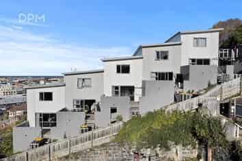 B/6 Bishops Place, Dunedin Central