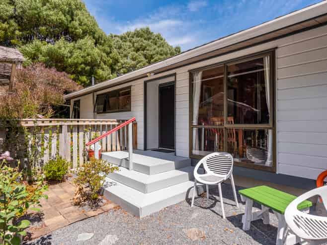 222 Main Road South, Raumati South