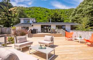 222 Main Road South, Raumati South