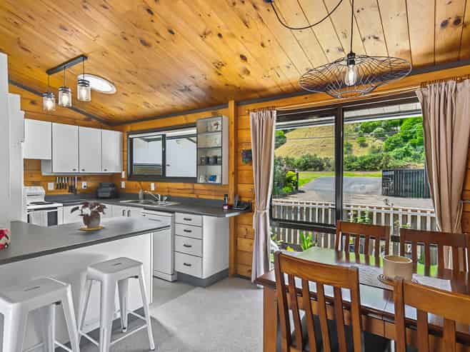 222 Main Road South, Raumati South