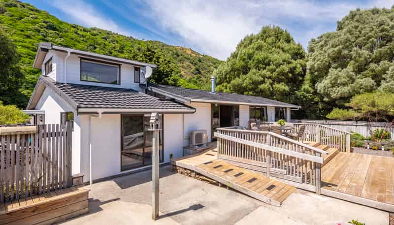 222 Main Road South, Raumati South