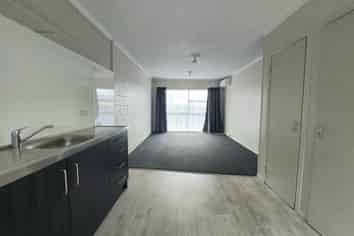 5/79 Lake Road, Frankton