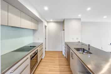 105 Caledonian Road, Saint Albans