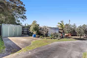 8 Devon Street, Te Atatu South