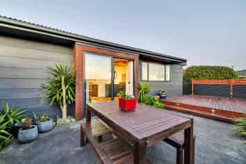 67 South Bay Parade, Kaikoura