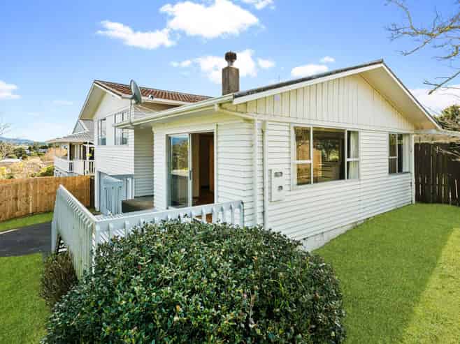 15 Zita Maria Drive, Massey