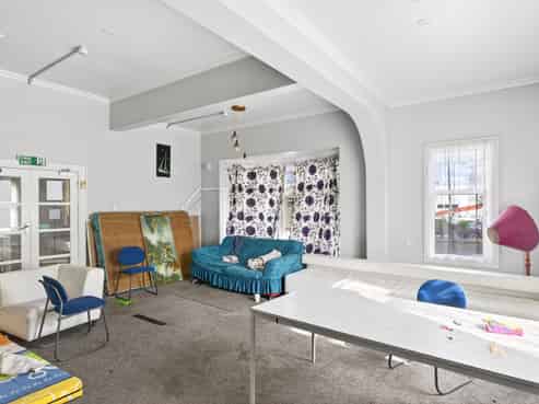 High-return 13 bedroom accommodation opportunity